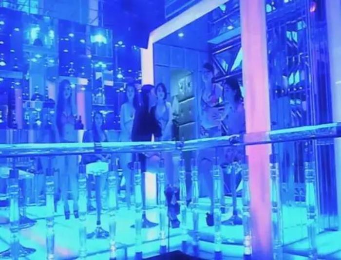 伴游网“伴游”白天陪玩晚上陪睡?学生白领成噱头 伴游网“伴游”白天陪玩晚上陪睡?学生白领成噱头