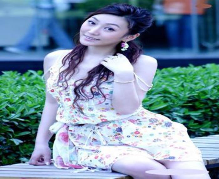 给大伙儿介绍一下招聘深圳伴游周佳佳个子172休重45KGo 给大伙儿介绍一下招聘深圳伴游周佳佳个子172休重45KGo