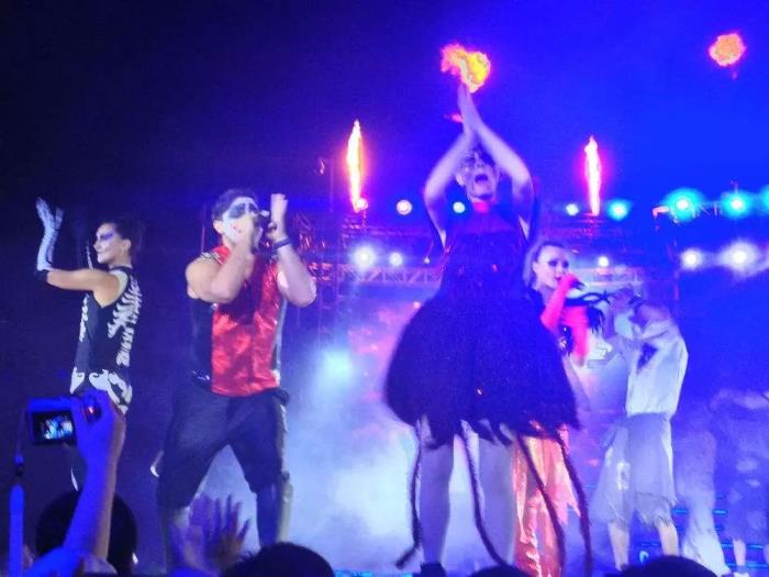 秋日私语——伴游招聘佳丽,月保底3-5W 秋日私语——伴游招聘佳丽,月保底3-5W