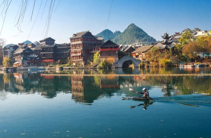 私人导游
我是一位旅游博主,立志游遍祖国的大江南北,这是我第四次 私人导游
我是一位旅游博主,立志游遍祖国的大江南北,这是我第四次