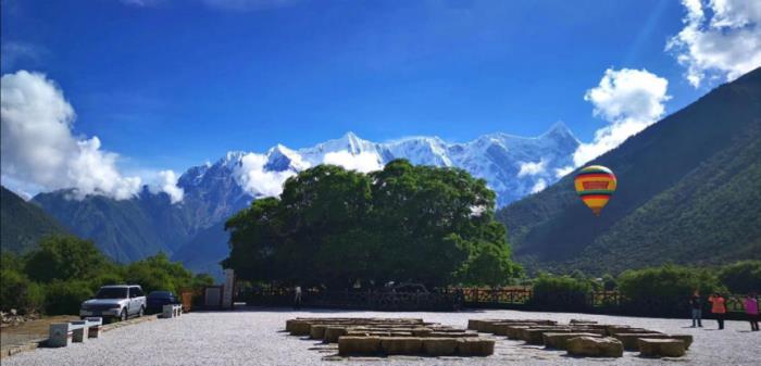 位列世界峡谷之首 春日乘热气球赏西藏雪山桃林! 位列世界峡谷之首 春日乘热气球赏西藏雪山桃林!