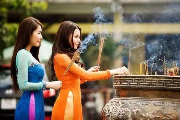 越南私人女导游,中国游客抢着要去越南旅游 越南私人女导游,中国游客抢着要去越南旅游