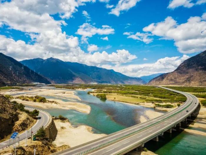 最美的风景,永远在路上!适合春天出发的5条自驾路线,出发吧! 最美的风景,永远在路上!适合春天出发的5条自驾路线,出发吧!