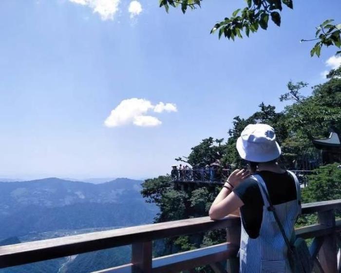 张家界自由行不是传统旅行社负团费操作,自由定景点安排 张家界自由行不是传统旅行社负团费操作,自由定景点安排