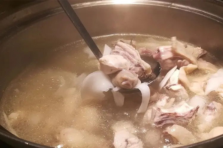 我和朋友在三亚玩了5天海南跟商务伴游多少钱 我和朋友在三亚玩了5天海南跟商务伴游多少钱