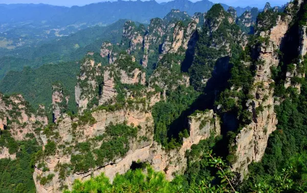 到张家界和凤凰古城旅行请商务伴游多少钱,张家界该怎么玩? 到张家界和凤凰古城旅行请商务伴游多少钱,张家界该怎么玩?