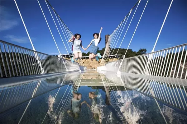 到张家界和凤凰古城旅行请商务伴游多少钱,张家界该怎么玩? 到张家界和凤凰古城旅行请商务伴游多少钱,张家界该怎么玩?