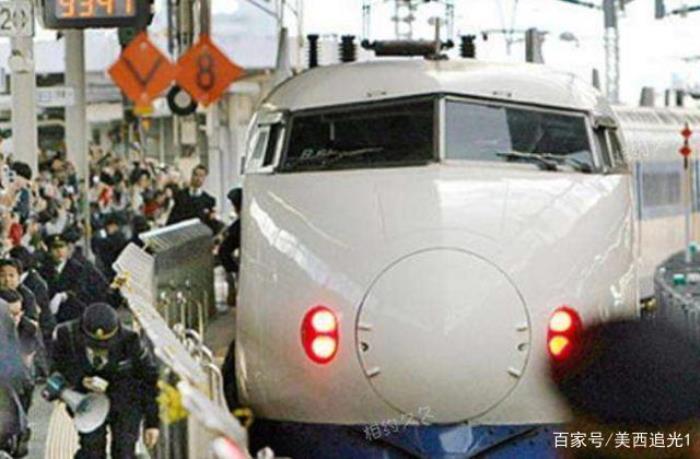 日本女导游请私人导游,事后却引起游客不满! 日本女导游请私人导游,事后却引起游客不满!