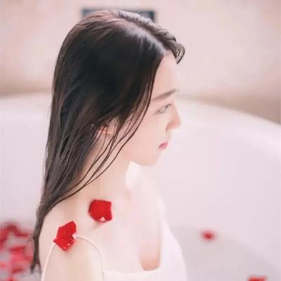 成都伴游-一包零食一杯奶茶转遍成都宽窄巷